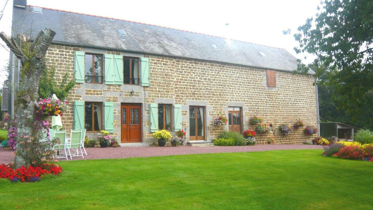 Le Rocher B&B Yvrandes Екстериор снимка