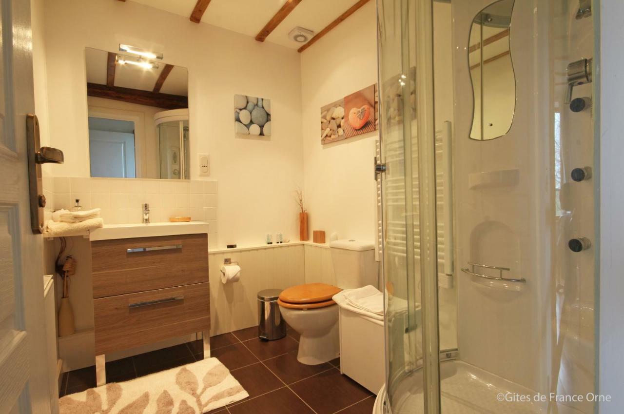 Le Rocher B&B Yvrandes Екстериор снимка